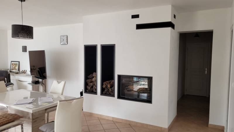 Installation d’une cheminée avec foyers fermé à bois en fonte SEGUIN sur Rognes proche d’Aix-en-Provence