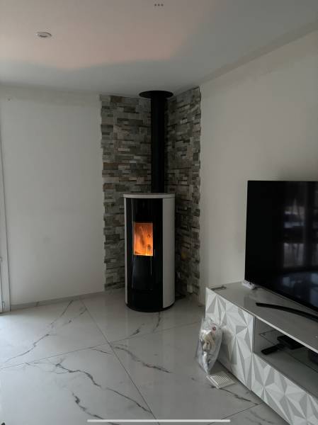 Installation d’un poêle à granules PIAZZETTA sur Meyrargues proche d’Aix en Provence